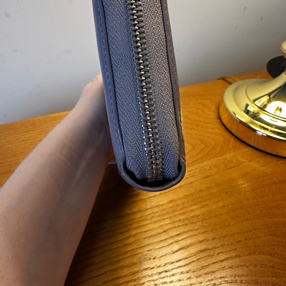 Gucci Mauve Leather Soho Zip Wallet - Picture 4 of 11